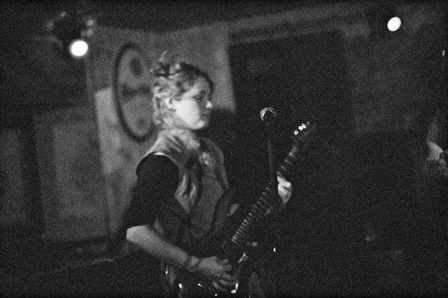 With extremely weak light, if you can’t or don’t want to brighten the scene using a flash, you’ll have to accept an increased ISO and, with it, increased noise. Picture taken with an ISO of 3200. Photo: Tomáš Slavíček